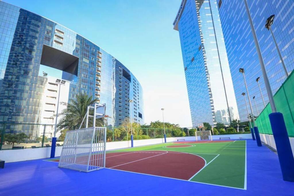 Cozy 1Br In Iconic Tower Leilighet Abu Dhabi Eksteriør bilde